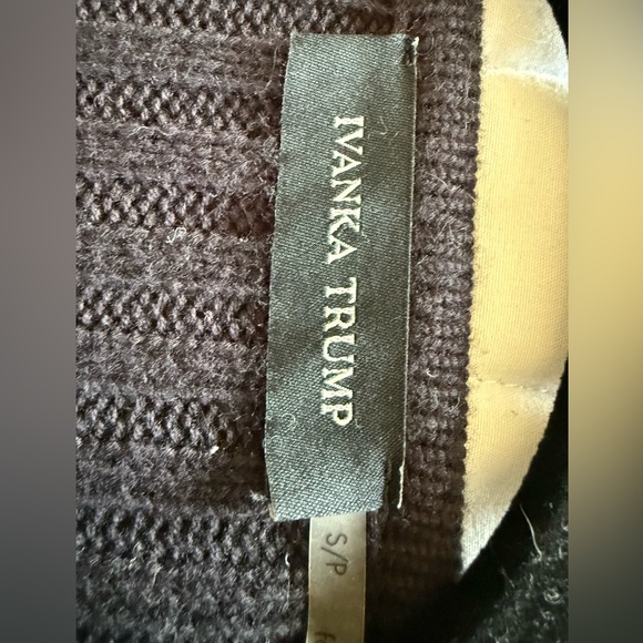 Ivanka Tramp sweater cardigan size SP - Picture 4 of 9
